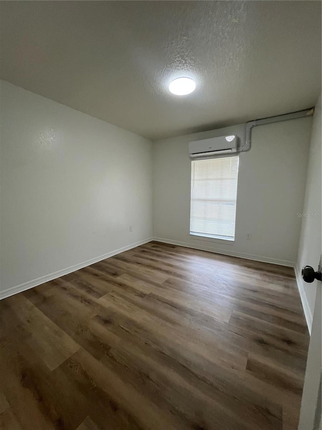 1045 W Gore St, Orlando, FL 32805 - photo 2