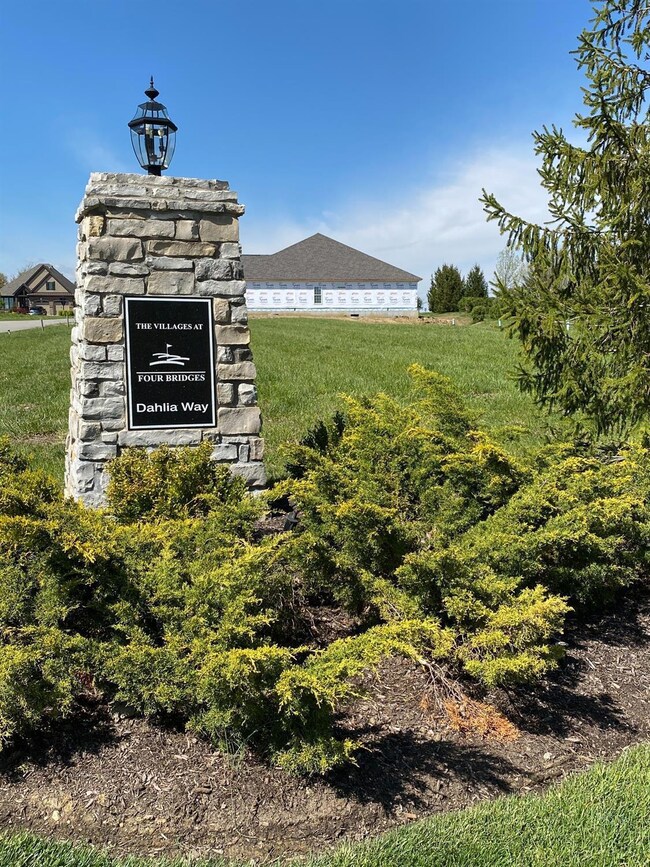 6402 Dahlia Way, Middletown, OH 45044 - photo 5