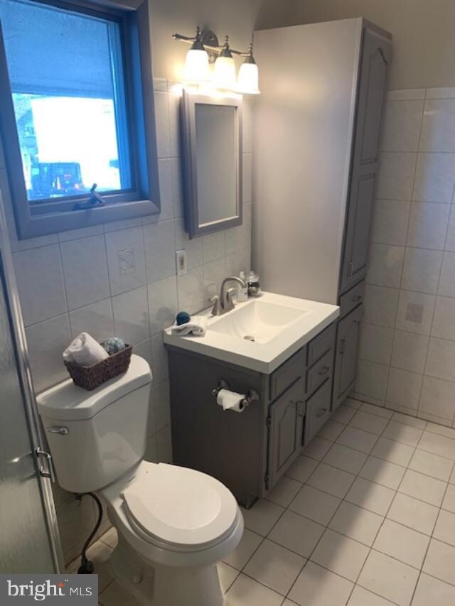 129 Longfellow St, Carteret, NJ 07008 - photo 7