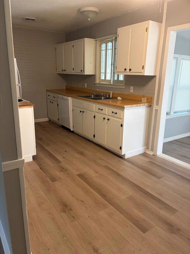 84 Henry St, Marion, AR 72364 - photo 5