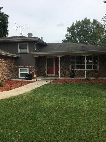 29W069 Schillinger Dr, Naperville, IL 60564 - photo 3