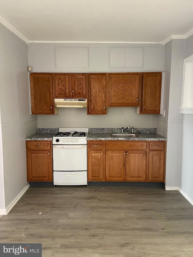 524 Pine St, Darby, PA 19023 - photo 4