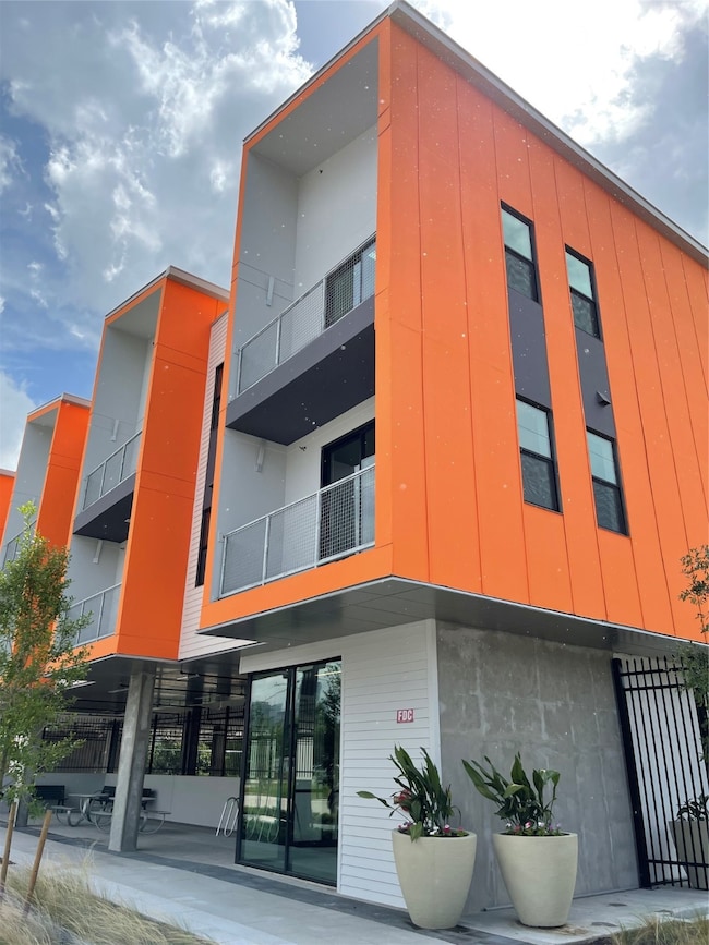 3113 Saint Charles St unit 260, Houston, TX 77004 - photo 2