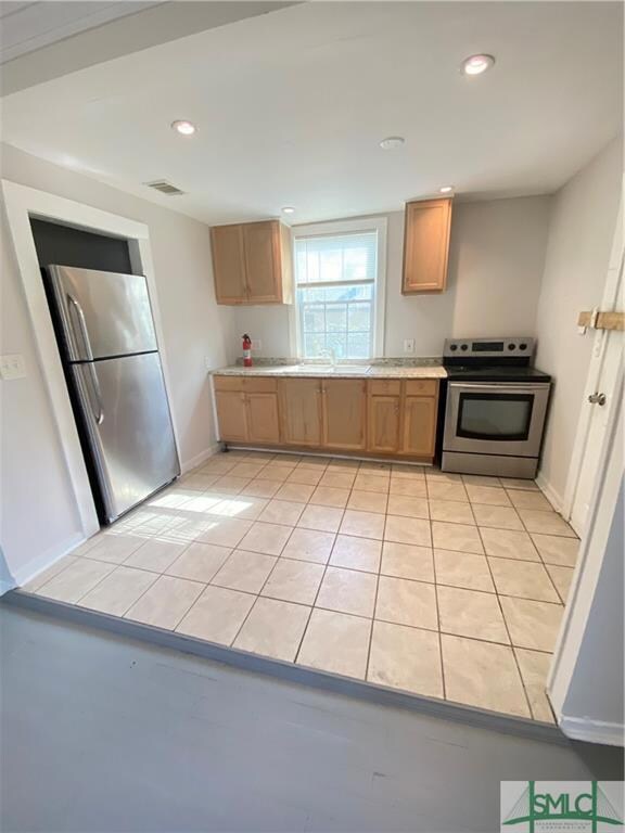 1015 E 37th St, Savannah, GA 31401 - photo 5