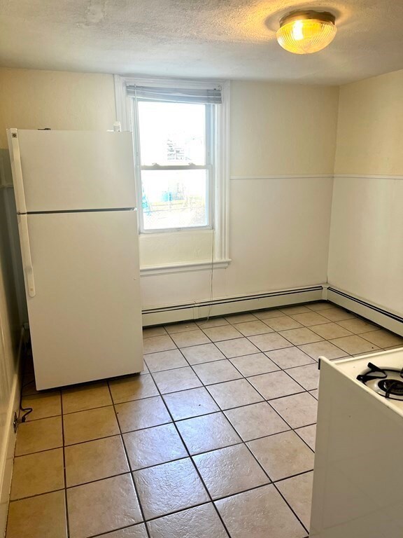 21 Flint St unit 21A, Somerville, MA 02145 - photo 2