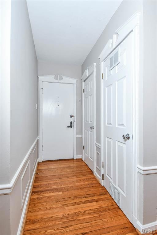 8111 Roxburgh Dr unit 1SE, Saint Louis, MO 63105 - photo 3