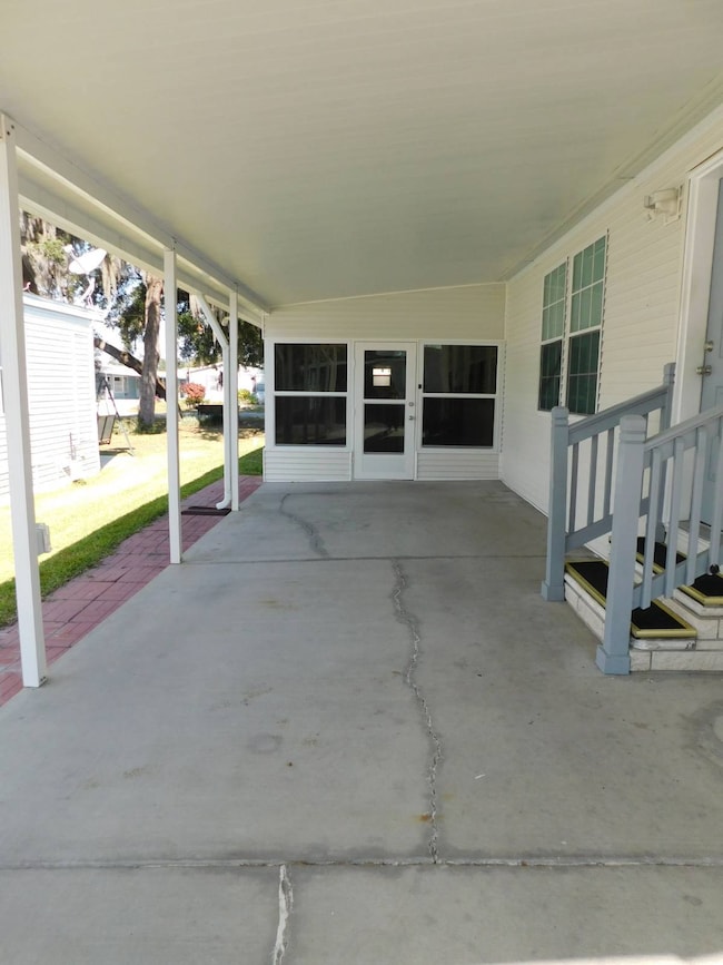 38113 Covered Bridge Blvd, Zephyrhills, FL 33542 - photo 2