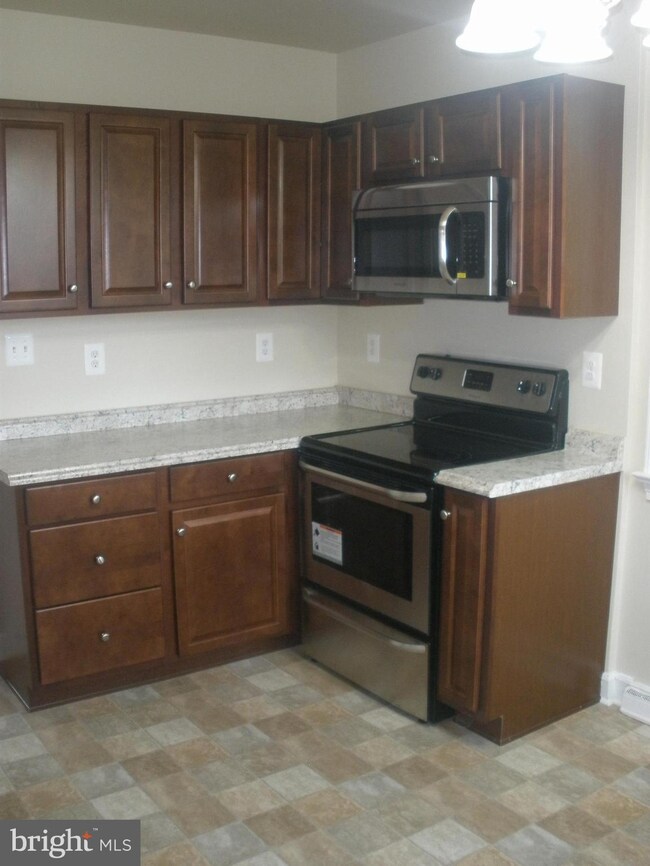 1017 Fairview Rd, Hagerstown, MD 21742 - photo 5