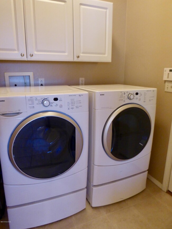 Washer/Dryer stay