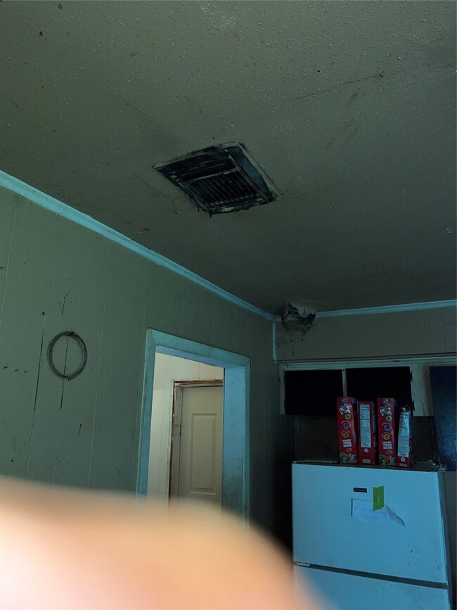 10101 Rockaway Dr, Houston, TX 77016 - photo 7