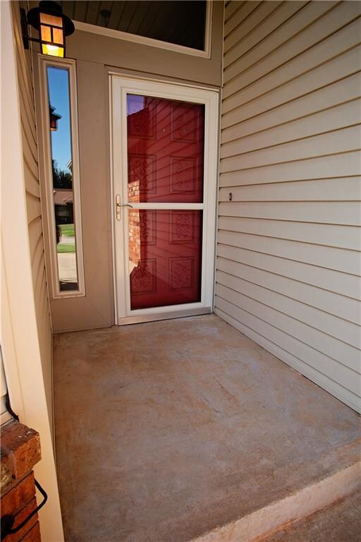 2217 NE 9th St, Moore, OK 73160 - photo 4