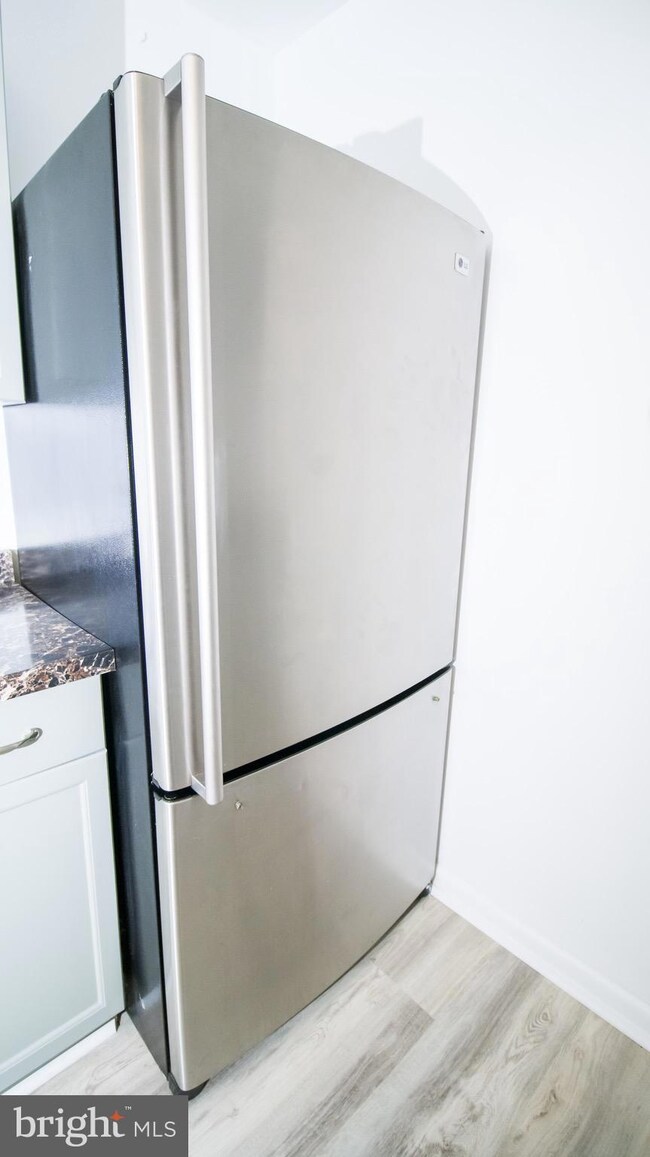 11602 Vantage Hill Rd unit 2A, Reston, VA 20190 - photo 6