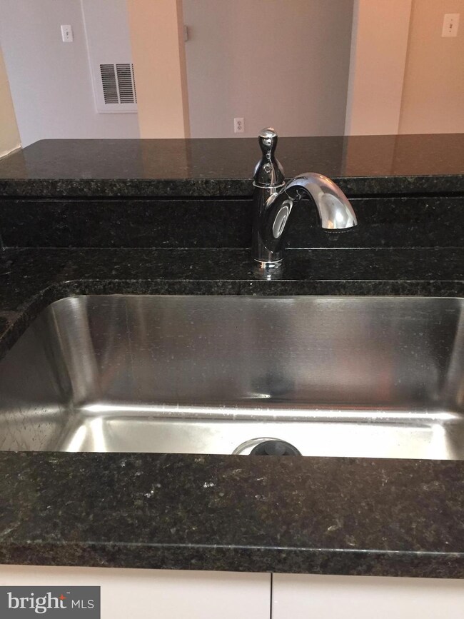 4561 Strutfield Ln unit 3411, Alexandria, VA 22311 - photo 6