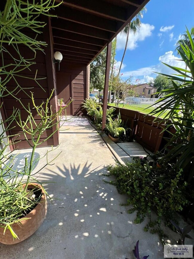 4601 Carmen Ave unit 2003, Rancho Viejo, TX 78575 - photo 5