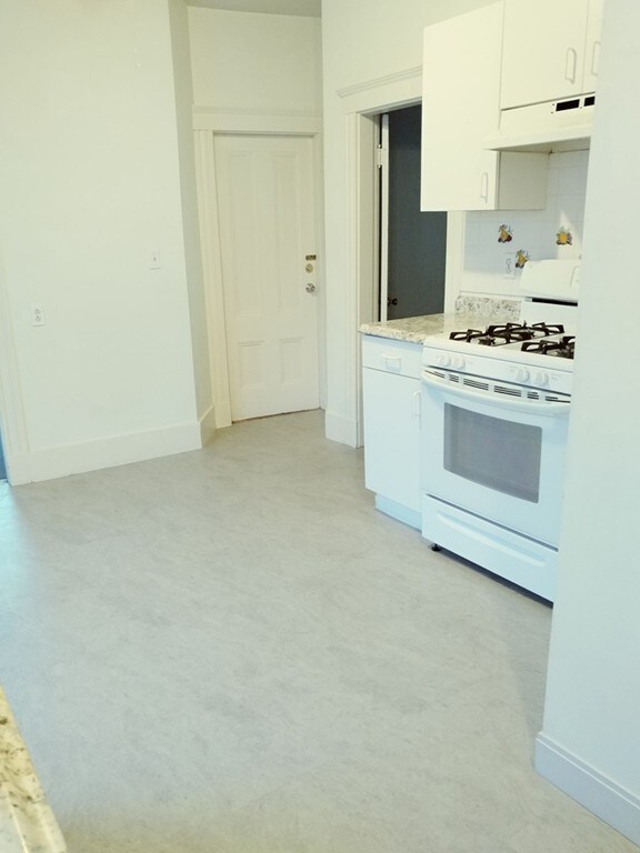 402 Revere Beach Pkwy unit 1, Revere, MA 02151 - photo 6