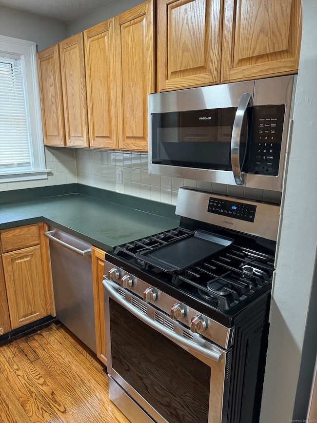 114 Kneeland Rd, New Haven, CT 06512 - photo 5