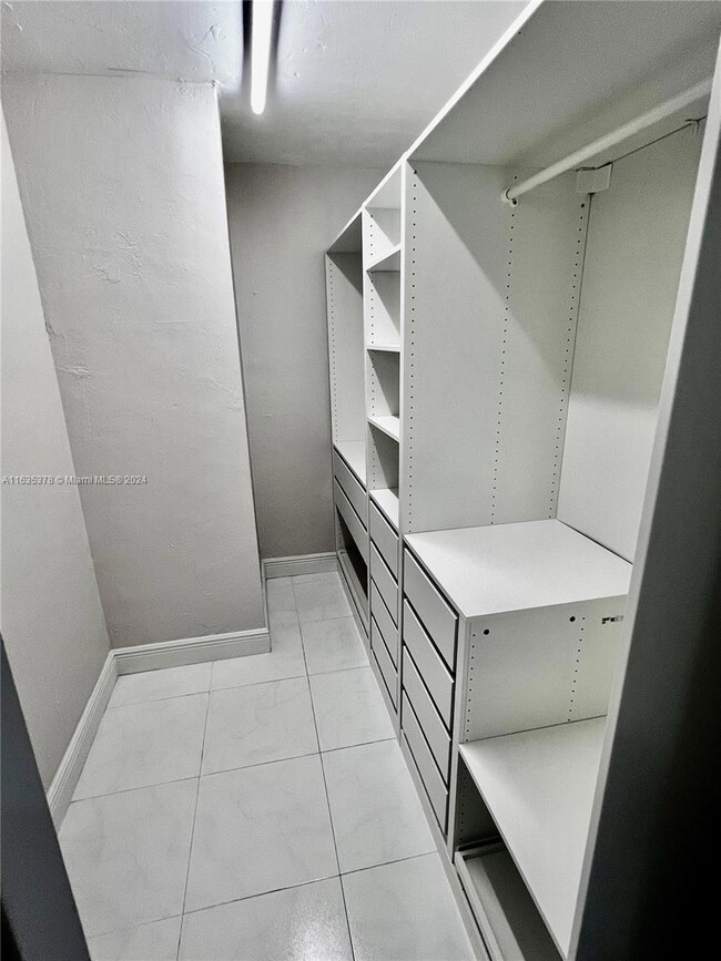 9404 SW 77th Ave unit M2, Miami, FL 33156 - photo 6