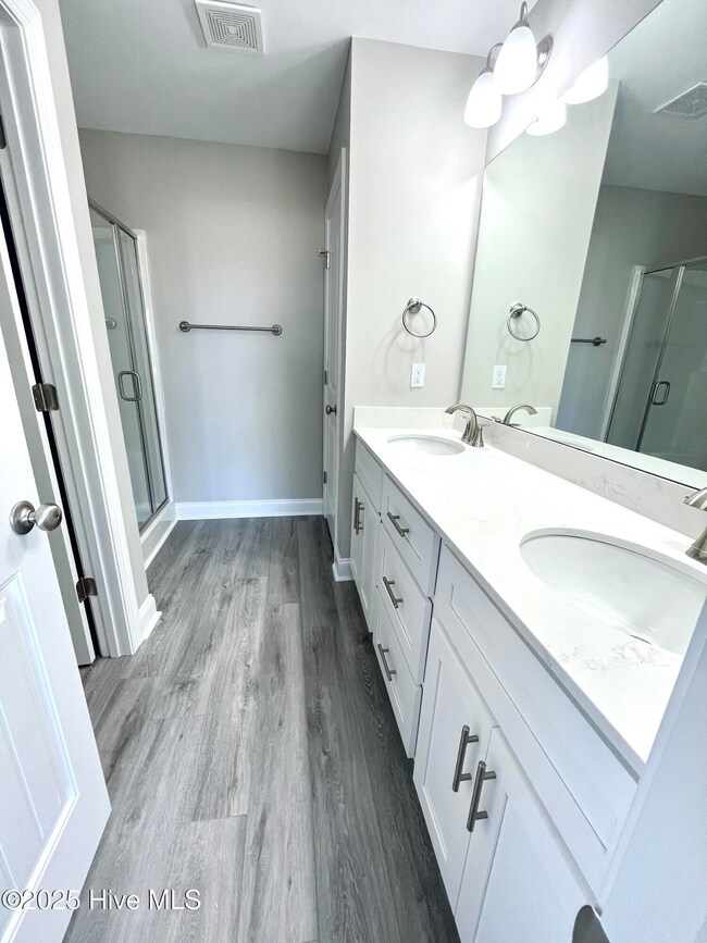 656 Abigail Taylor Dr unit B, Greenville, NC 27834 - photo 6