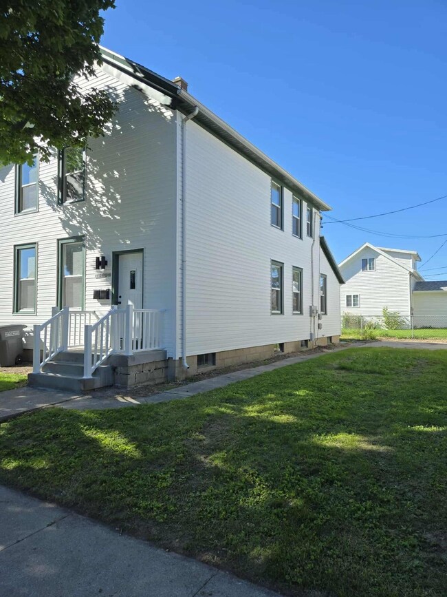 1512 John Ct, Sheboygan, WI 53083 - photo 2