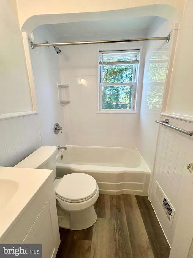 202 E County Line Rd unit 2, Hatboro, PA 19040 - photo 4