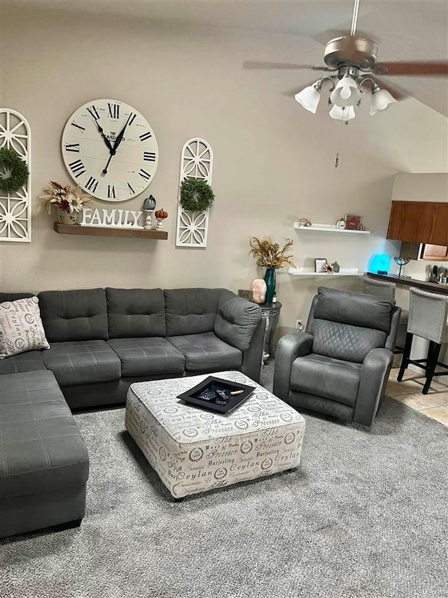 10696 E 35th Place unit II, Yuma, AZ 85365 - photo 5