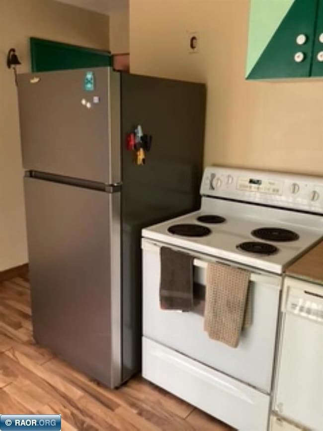 320 Andover Rd, Hoyt Lakes, MN 55750 - photo 6