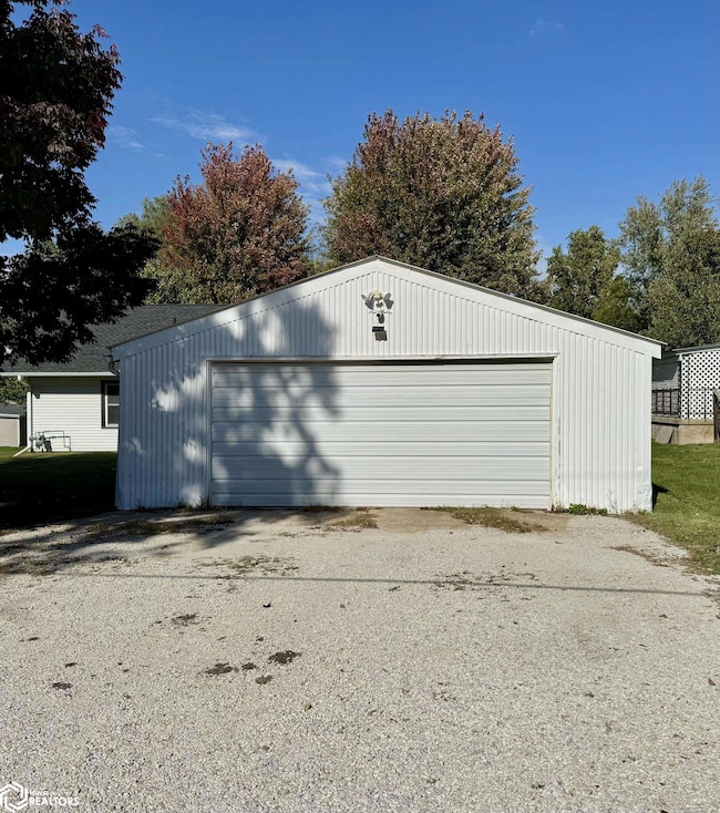 505 E Monroe St, Mount Ayr, IA 50854 - photo 5