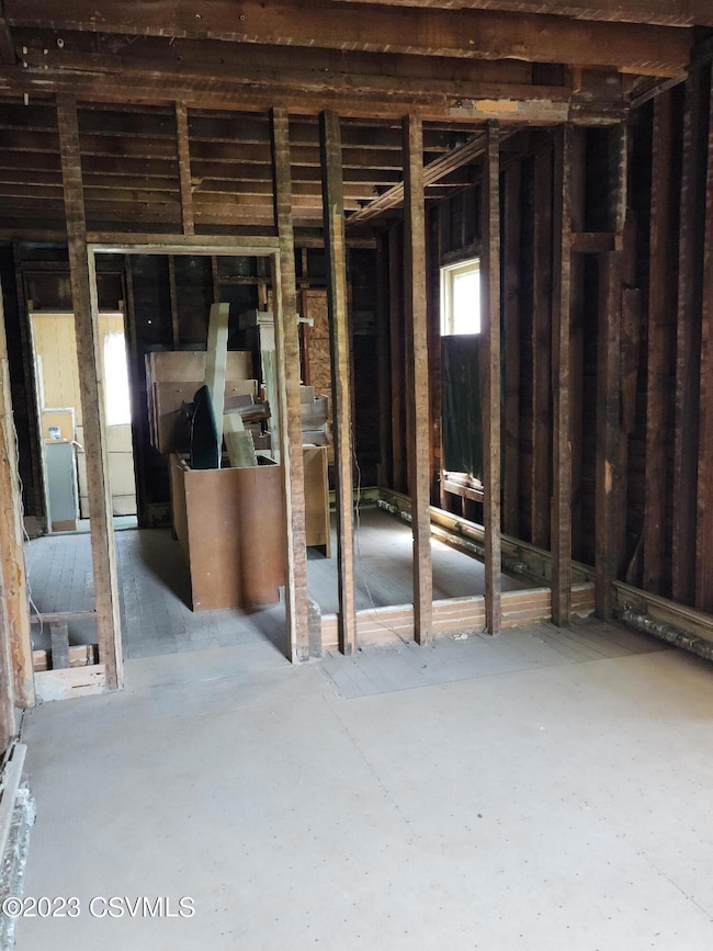 122 N Pearl St, Shamokin, PA 17872 - photo 7