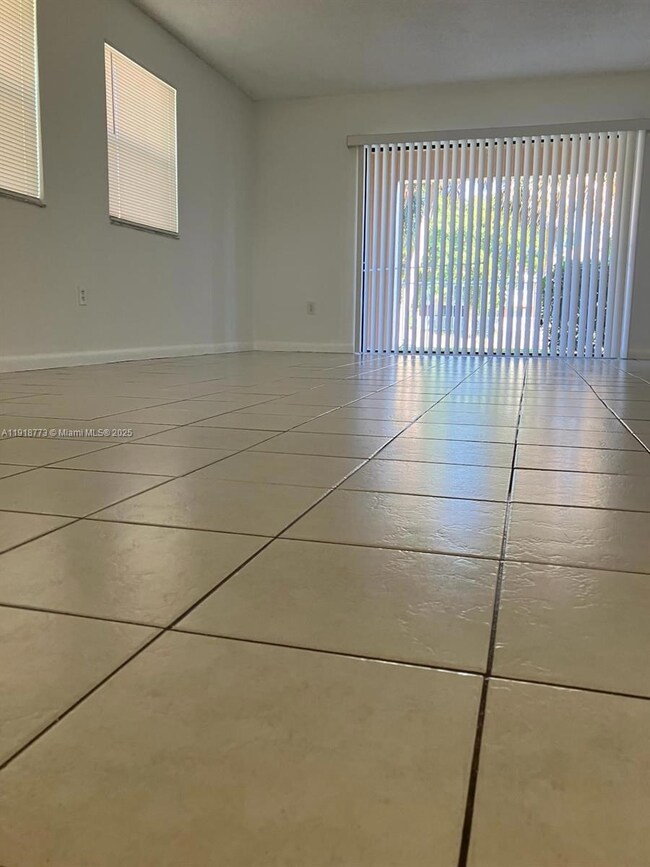 5200 NW 31st Ave unit 40, Fort Lauderdale, FL 33309 - photo 4