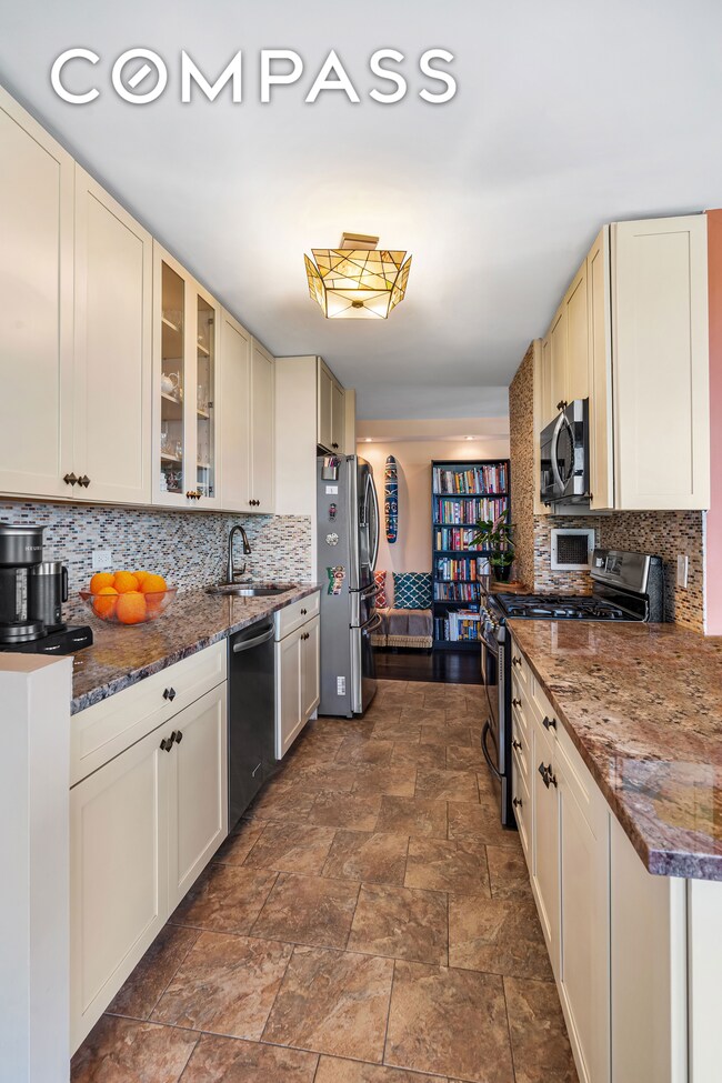 The Pinnacle Condominium unit 6J, Forest Hills, NY 11375 - photo 5