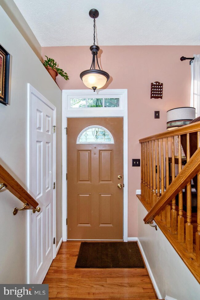 5548 Foxhall Ct, Frederick, MD 21703 - photo 7