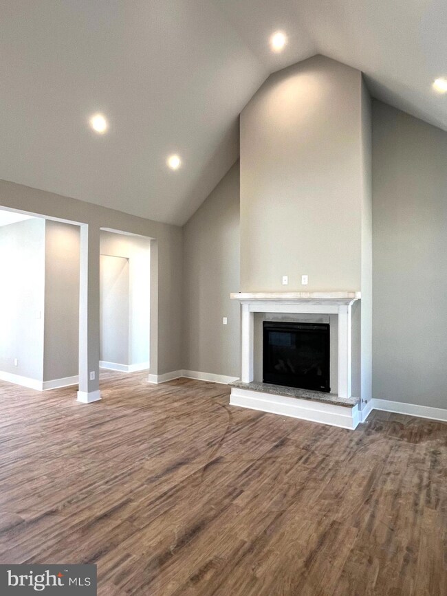 183 Glenaire Rd, Bunker Hill, WV 25413 - photo 5