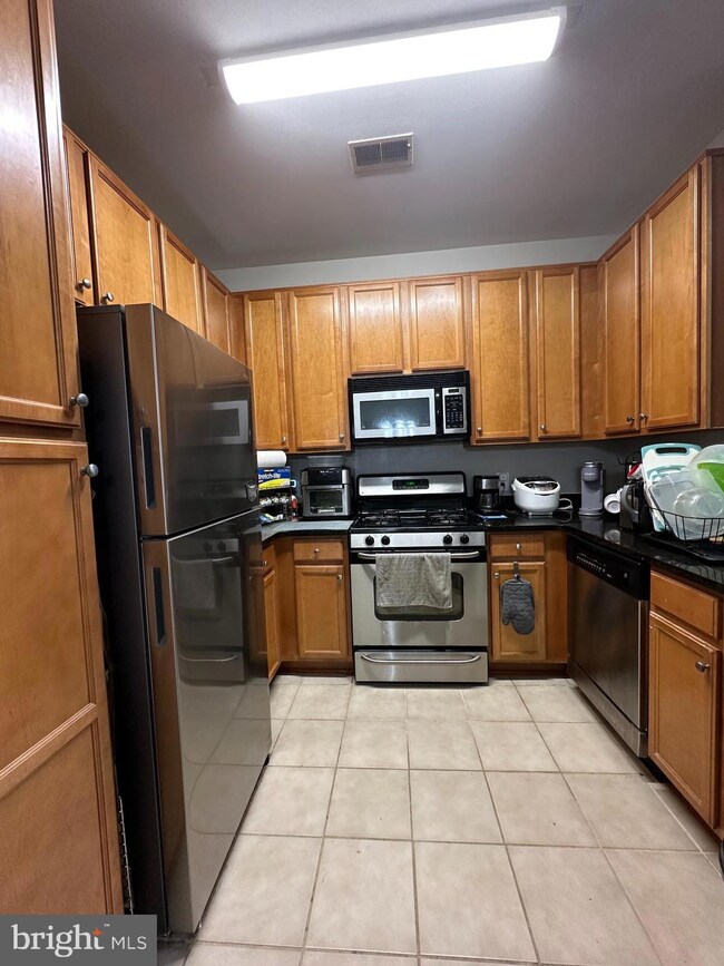 1516 N Point Dr unit 101, Reston, VA 20194 - photo 7