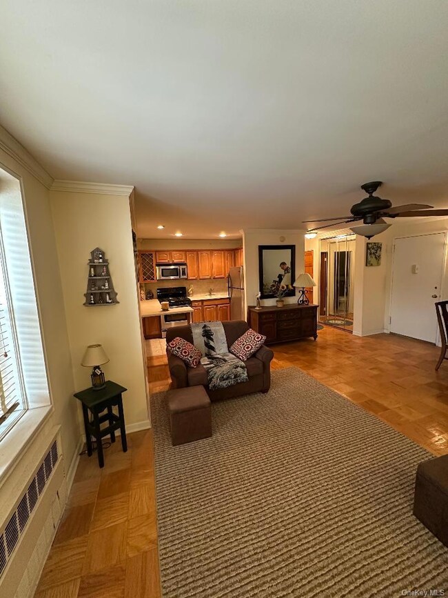 550 Shore Rd unit 6EE, Long Beach, NY 11561 - photo 5