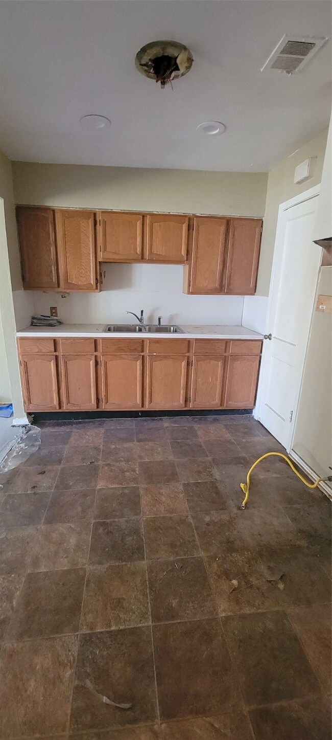 5227 Perry St, Houston, TX 77021 - photo 6