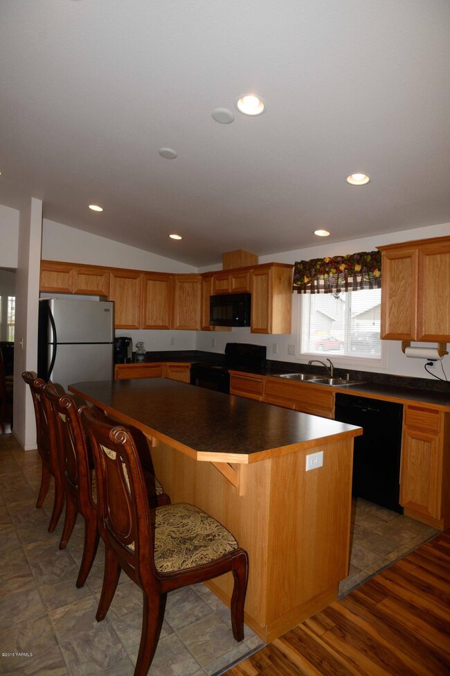 5 Terrific Kitchen.jpg