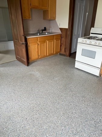 13 1/2 Weston St unit rear, Wilbraham, MA 01095 - photo 2