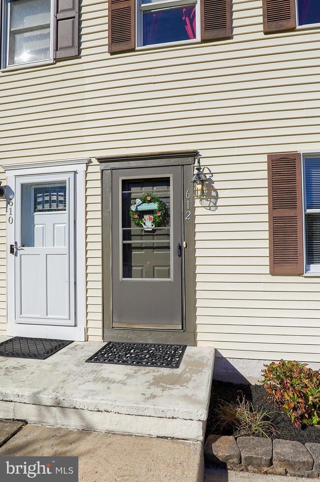 612 Grove Ave, Mohnton, PA 19540 - photo 3