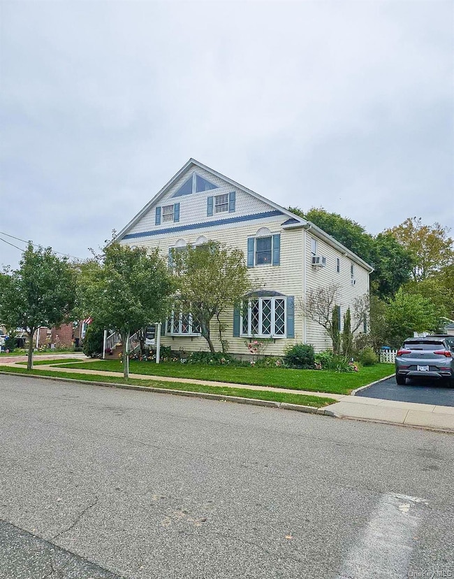 6 Windsor Place, Lynbrook, NY 11563 - photo 3