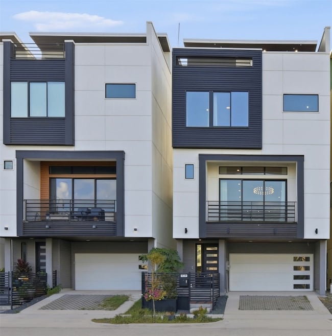 529 Memorial Heights Dr, Houston, TX 77007 - photo 3