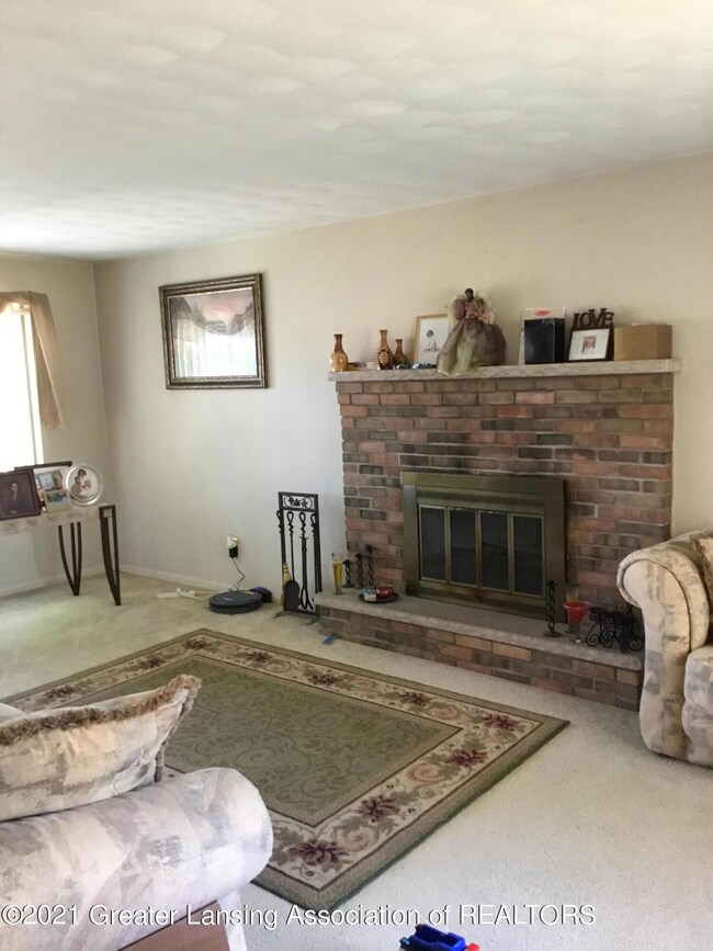 2304 Victor Ave, Lansing, MI 48911 - photo 2