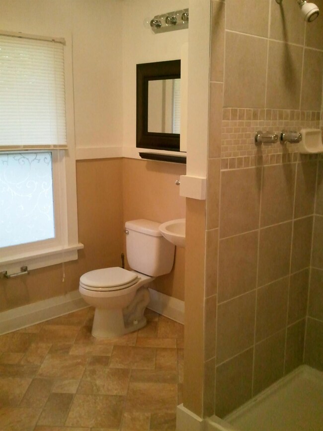 410 SW Judson St, Grants Pass, OR 97526 - photo 6