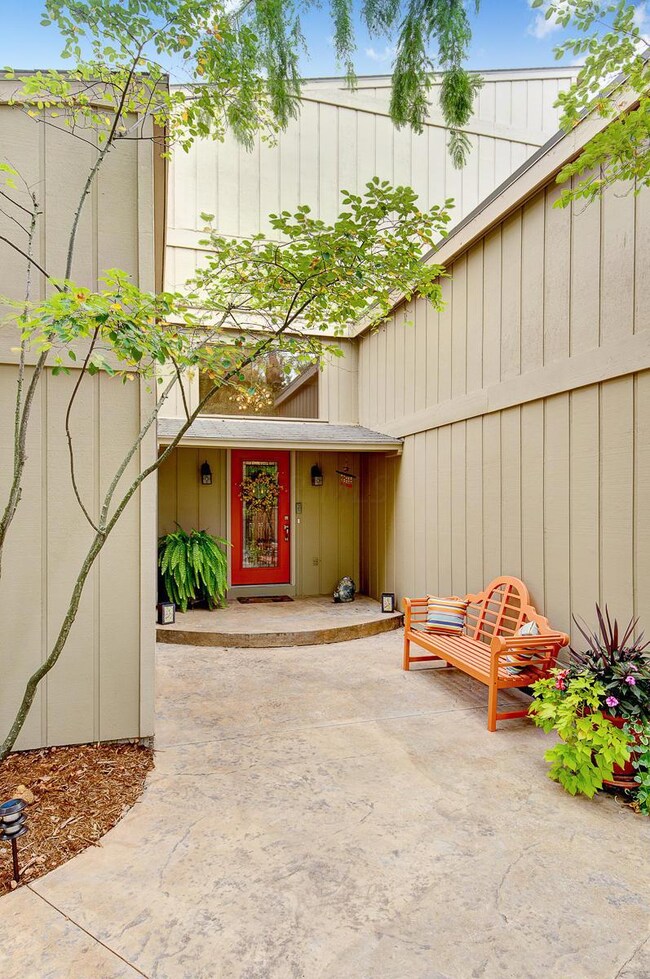 Exterior Entry