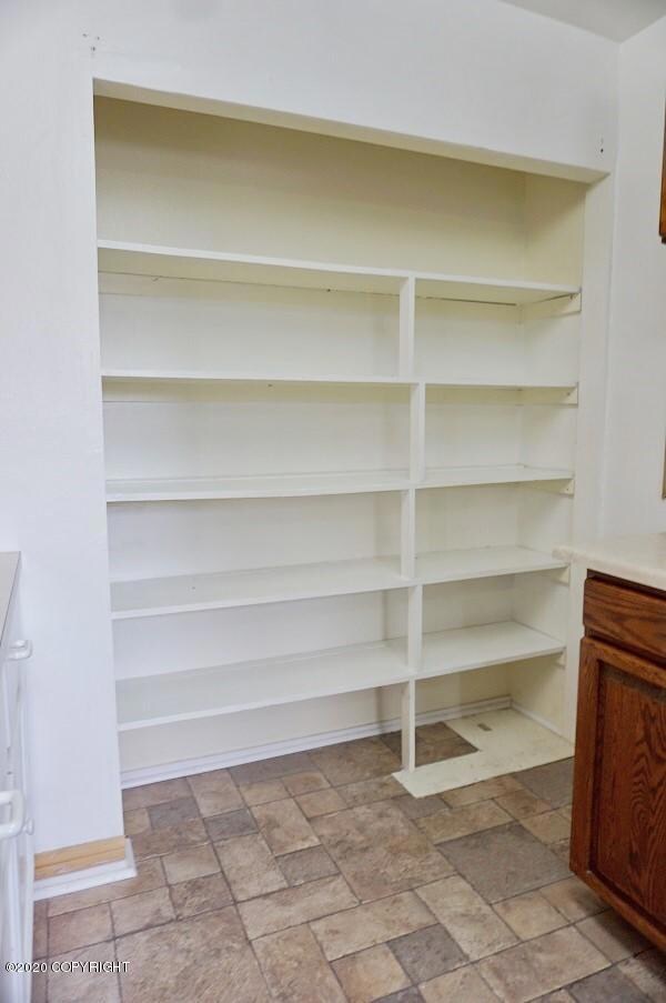 2107 Pembroke St, Anchorage, AK 99504 - photo 6