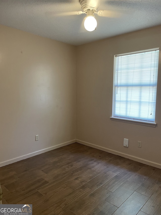 500 S Orange Edwards Blvd unit B, Kingsland, GA 31548 - photo 4