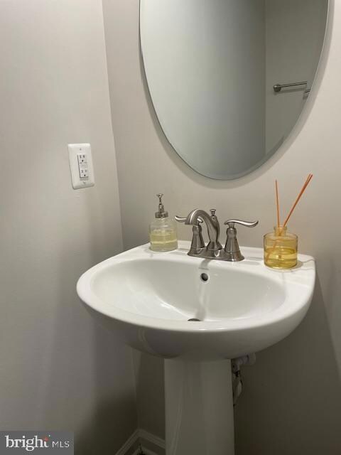 3209 Laurel Hill Rd, Hanover, MD 21076 - photo 5