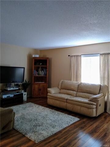 434 Pond Dr, Dunnsville, VA 22454 - photo 4