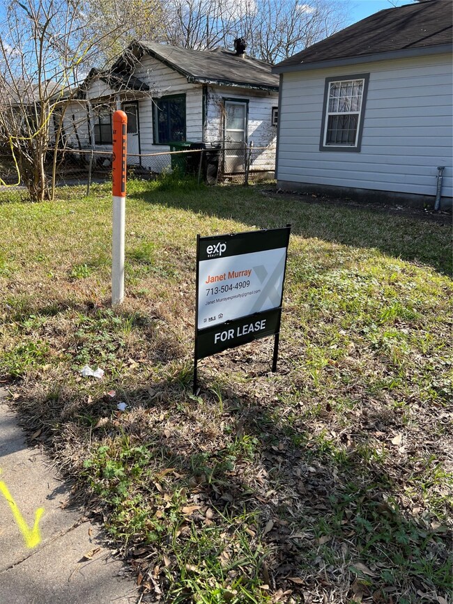 3434 Mainer St, Houston, TX 77021 - photo 5