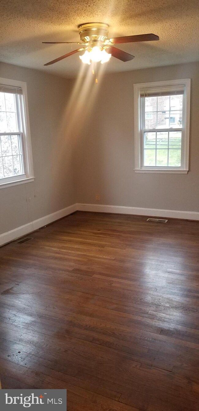 2820 R St SE unit 1, Washington, DC 20020 - photo 7