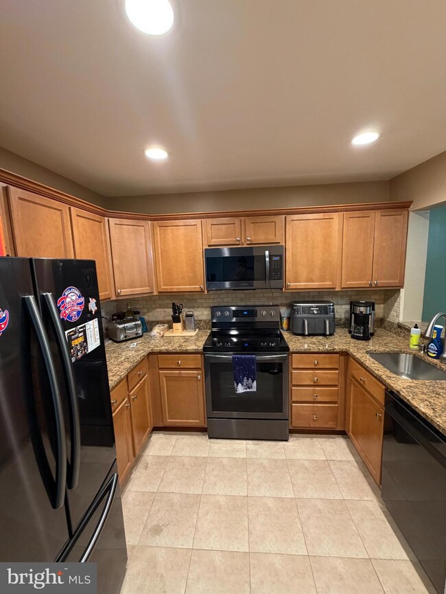 6036 Old Landing Way, Burke, VA 22015 - photo 7